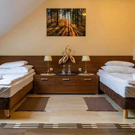 Zlota Jesien Restauracja I Nad Jeziorem