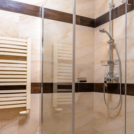 Zlota Jesien Restauracja I Nad Jeziorem