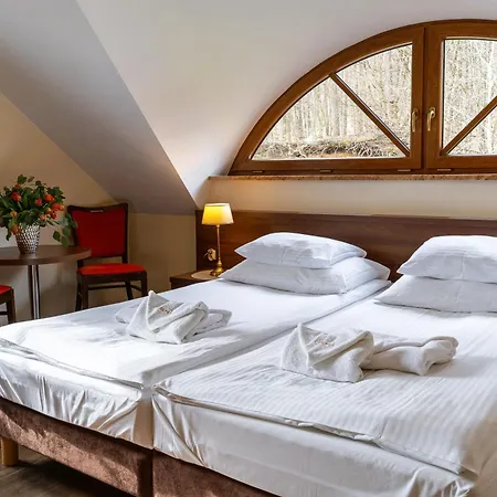 Bed & Breakfast Zlota Jesien Restauracja I Nad Jeziorem 4*