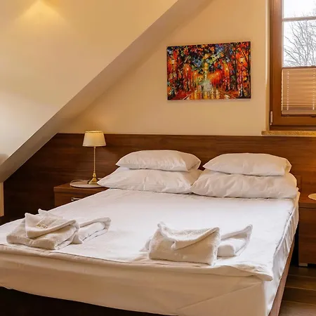 Bed & Breakfast Zlota Jesien Restauracja I Nad Jeziorem 4*