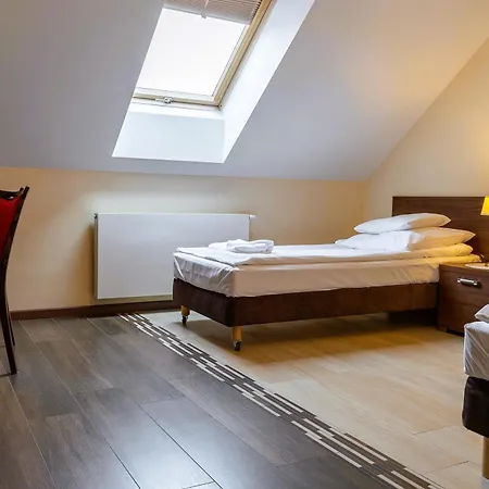 Zlota Jesien Restauracja I Nad Jeziorem