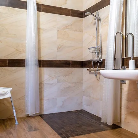 Zlota Jesien Restauracja I Nad Jeziorem 4*