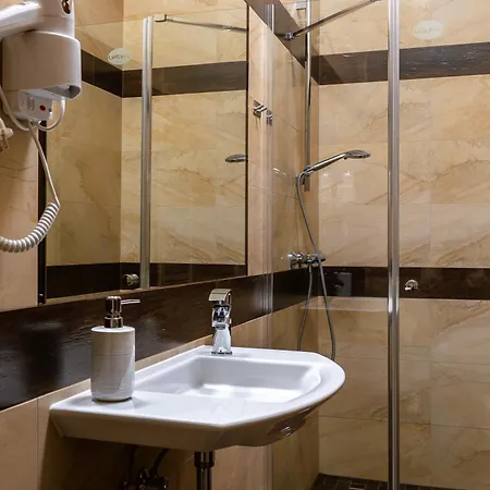 Zlota Jesien Restauracja I Nad Jeziorem 4*